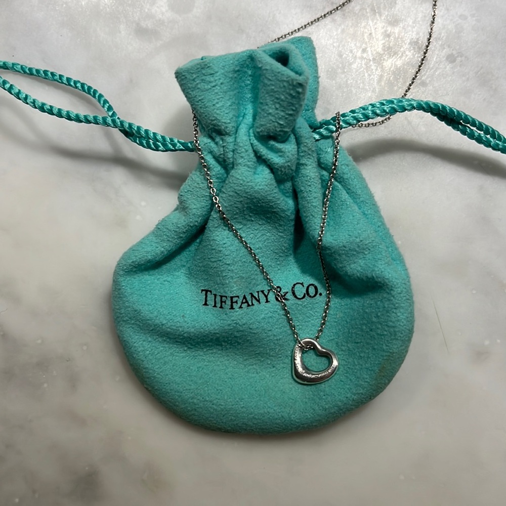 Tiffany & co Elsa Peretti open heart pendant